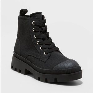 NWT Universal Thread Women’s Teagan Lace-up Sneaker Boots Black